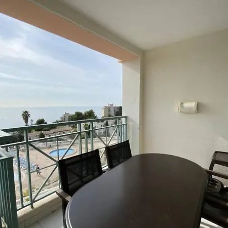 C021 Lumineux Avec Terrasse Et Piscine Apartment