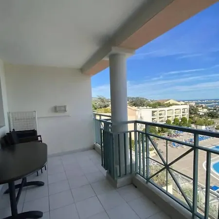 C021 Lumineux Avec Terrasse Et Piscine Cannes